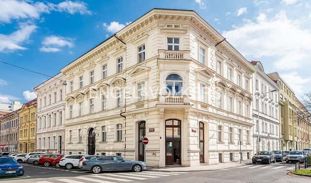 Pronájem obchodních prostor 127 m², Zubatého, Praha 5 – Smíchov