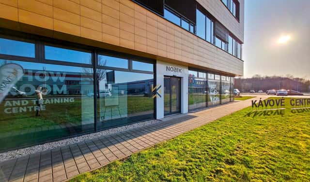 Pronájem kanceláře 152 m², Sezemická, Praha 9 – Horní Počernice