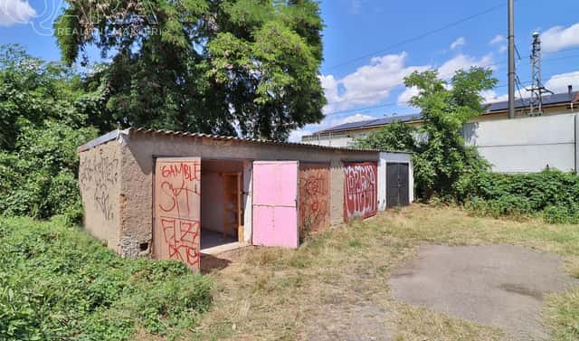 Prodej garáže 22 m2 v žádané lokalitě Praha 6, ulice Pod Paťankou, Podbabská, Praha 6 – Bubeneč