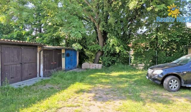 Pronájem garáže 20 m2, Na Hájku, Praha 8, Libeň, Na hájku, Praha 8 – Libeň