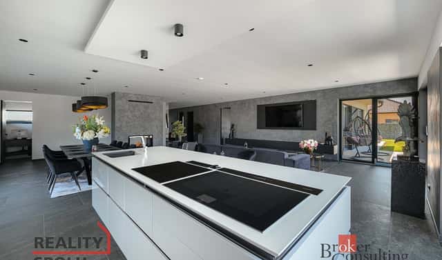Prodej domu 268 m² s pozemkem 720 m², Východní, Úherce, okres Plzeň-sever