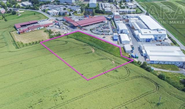 Prodej komerčního pozemku 10 347 m², Dolní Kralovice, okres Benešov