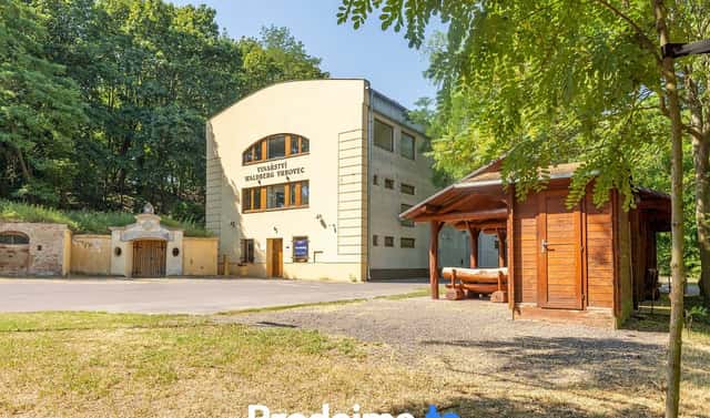 Prodej vinařského areálu + historický sklep z roku 1770 - Chvalovice u Znojma, Chvalovice, okres Znojmo