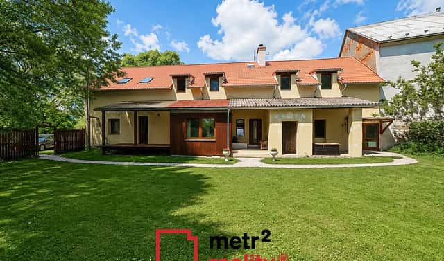 Prodej komerčního objektu (jiného typu) 400 m², Bouzov, okres Olomouc
