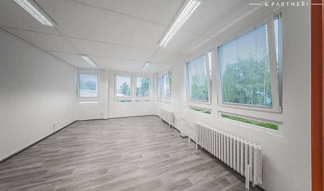 Pronájem bytu 2+1 90 m², Zemědělská, Hradec Králové – Slezské Předměstí