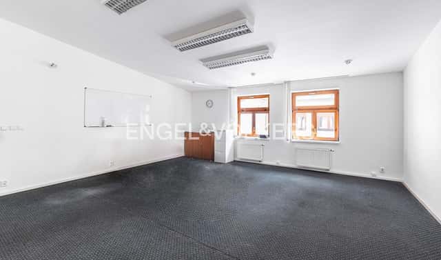 Pronájem kanceláře 123 m², Pobřežní, Praha 8 – Karlín
