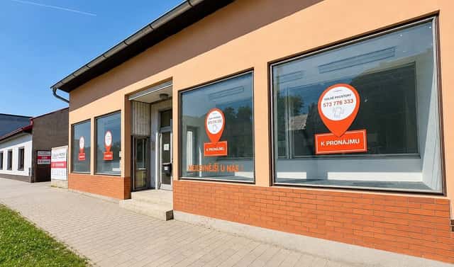 Pronájem obchodních prostor 196 m², Podzámčí, Napajedla, okres Zlín