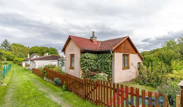Prodej chaty/chalupy 75 m² s pozemkem 379 m², Hradečno, okres Kladno