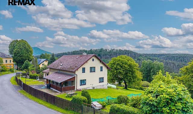 Prodej domu 370 m² s pozemkem 2 417 m², Hřensko – Mezná, okres Děčín