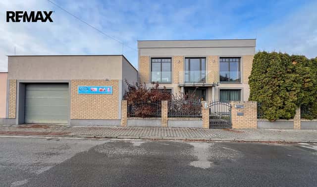 Prodej domu 280 m² s pozemkem 464 m², Sokolská, Kostelec nad Labem, okres Mělník