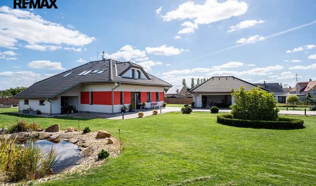 Prodej domu 300 m² s pozemkem 3 877 m², U hřiště, Otvice, okres Chomutov