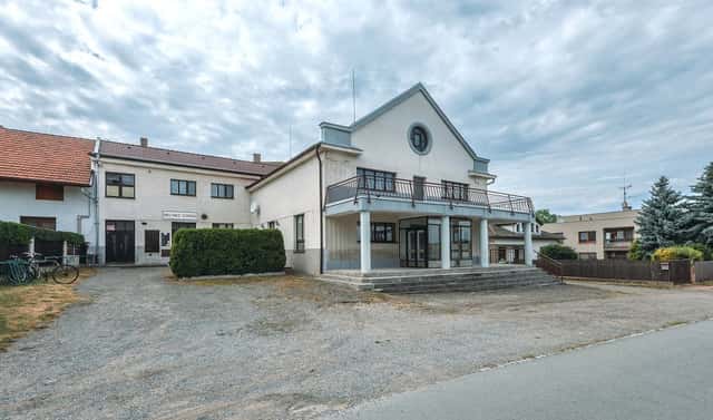 Prodej restaurace 865 m², Klamoš, okres Hradec Králové