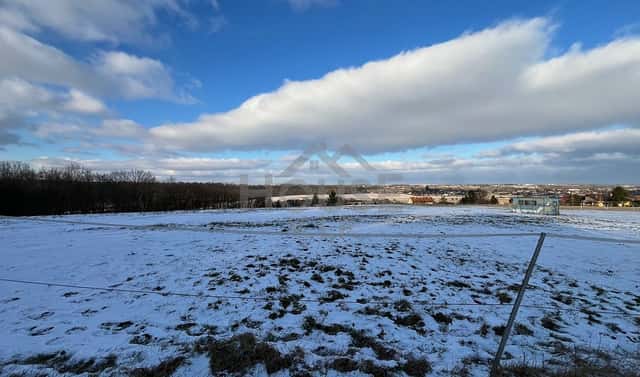 Prodej louky 1 507 m², Mezouň, okres Beroun