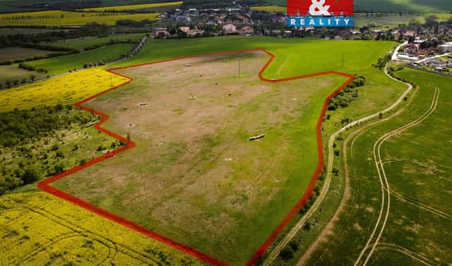 Prodej komerčního pozemku 36 987 m², Tachlovice, okres Praha-západ