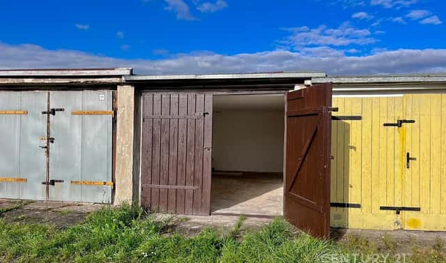Garáž v garážové kolonii, Bratislavská, Teplice – Řetenice