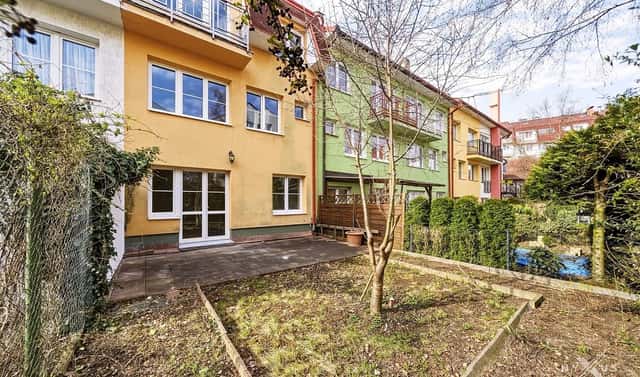 Prodej domu 245 m² s pozemkem 159 m², Stulíková, Praha 9 – Kyje
