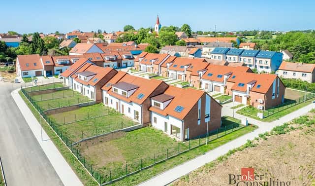 Prodej domu 160 m² s pozemkem 329 m², Karlštejnská, Ořech, okres Praha-západ