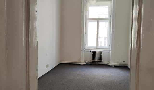 Pronájem kanceláře 30 m², Bolzanova, Praha 1 – Nové Město