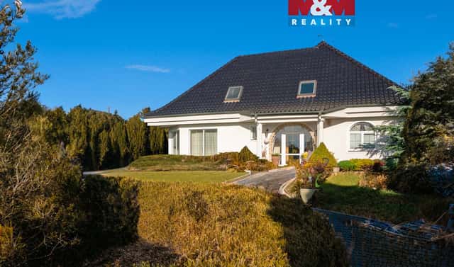 Prodej domu 280 m² s pozemkem 3 523 m², V zákruží, Třebestovice, okres Nymburk