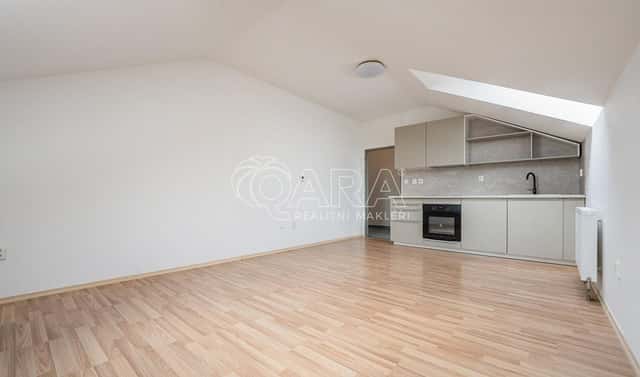 Pronájem bytu 1+kk 31 m², Hostivítova, Písek – Václavské Předměstí