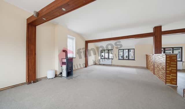 Pronájem bytu 6+kk 180 m², Tyršovo náměstí, Divišov, okres Benešov