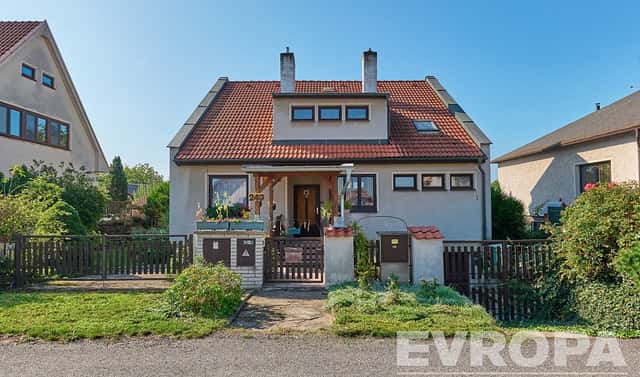 Prodej domu 150 m² s pozemkem 1 131 m², Lovčice, okres Hradec Králové