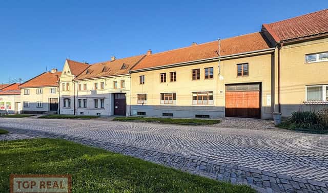Prodej domu 295 m² s pozemkem 1 530 m², Zlobice, okres Kroměříž