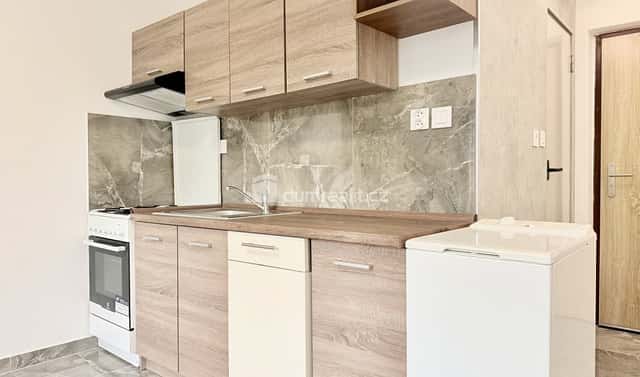 Pronájem bytu 1+1 38 m², Sídliště, Hroznětín, okres Karlovy Vary