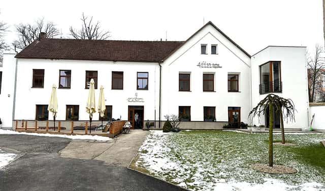 Pronájem garáže v centru Vlašimi, Husovo nám., Vlašim, okres Benešov