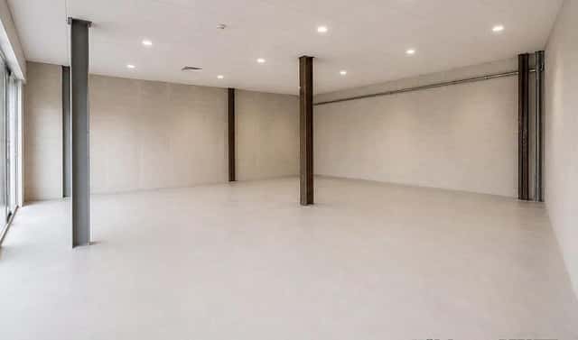 Pronájem obchodních prostor 154 m², V olšinách, Praha 10 – Strašnice