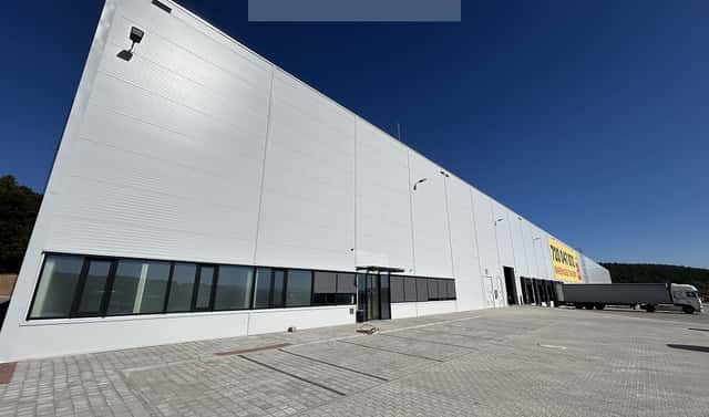 Pronájem skladovacích prostor 14 000 m², Cerhovice, okres Beroun