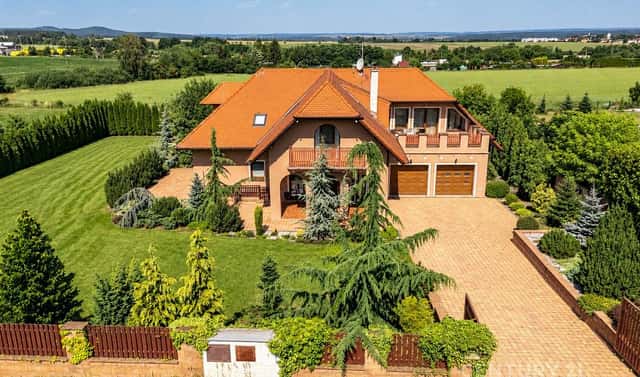 Prodej domu 545 m² s pozemkem 2 148 m², Sluneční, Chlumčany, okres Plzeň-jih