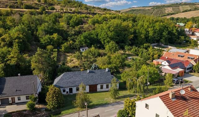 Prodej domu 200 m² s pozemkem 3 500 m², Kurdějov, okres Břeclav