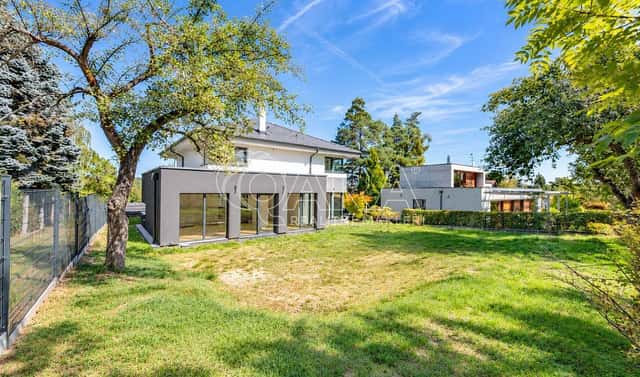 Prodej domu 259 m² s pozemkem 755 m², Na Pokraji, Kamenice – Nová Hospoda, okres Praha-východ