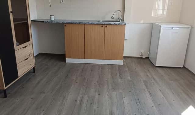 Pronájem bytu 1+kk 18 m², Nádražní, Benešov nad Ploučnicí, okres Děčín