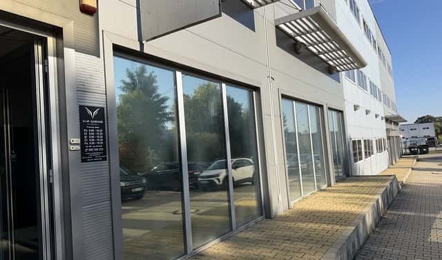 Pronájem komerčního objektu (jiného typu) 230 m², Komerční, Nupaky, okres Praha-východ