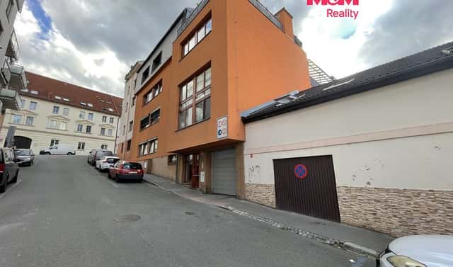 Prodej garážového stání, 11 m2, Praha 5 - Košíře, ul. Tůmova, Tůmova, Praha 5 – Košíře