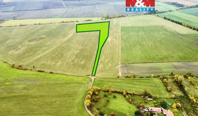 Prodej pole 9 779 m², Dolní Roveň – Komárov, okres Pardubice