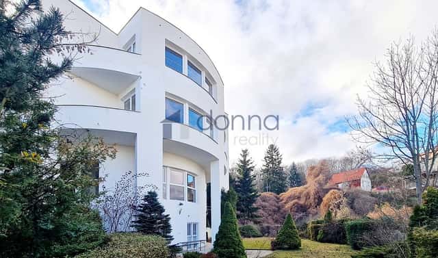 Pronájem domu 839 m² s pozemkem 1 299 m², Nový Zlíchov, Praha 5 – Smíchov