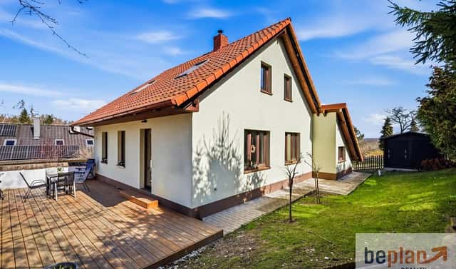 Prodej domu 161 m² s pozemkem 530 m², Lomená, Kamenice – Ládví, okres Praha-východ