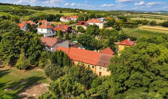 Prodej domu 400 m² s pozemkem 1 342 m², Střelecká, Valtice, okres Břeclav