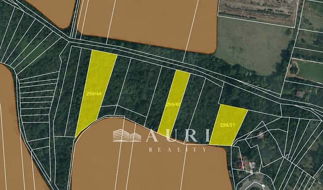 Prodej pozemku 7 366 m², Křesín – Levousy, okres Litoměřice