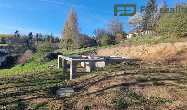 Prodej stavebního pozemku 2 390 m², Číhošť – Hlohov, okres Havlíčkův Brod