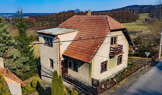 Prodej domu 140 m² s pozemkem 1 086 m², Lhotky, okres Mladá Boleslav
