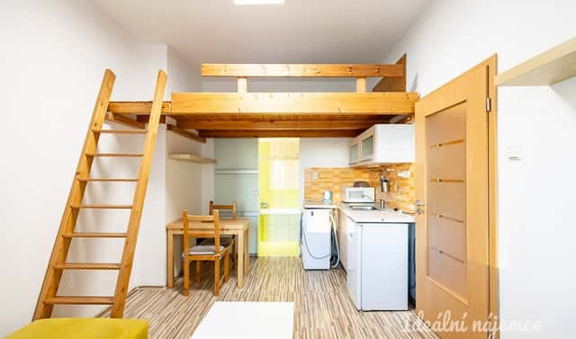 Pronájem bytu 1+kk 20 m², Přístavní, Praha 7 – Holešovice