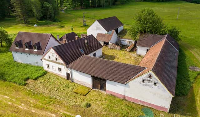 Prodej zemědělského objektu 1 300 m², Dolní Třebonín, okres Český Krumlov
