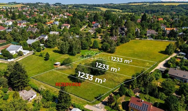 Prodej stavebního pozemku 1 233 m², Na Vyhlídce, Kamenice – Nová Hospoda, okres Praha-východ