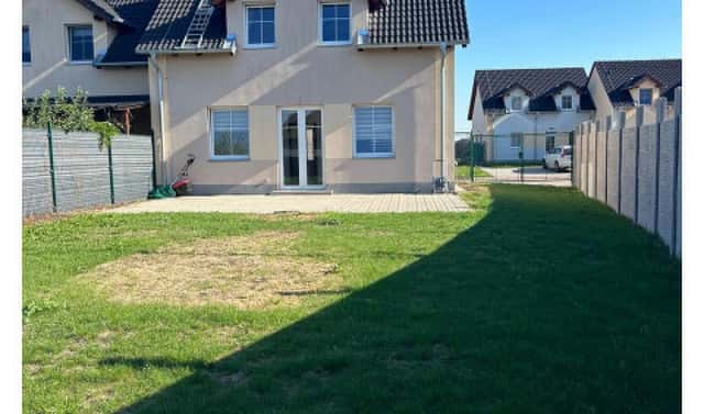 Pronájem domu 120 m² s pozemkem 700 m², V Jezírkách, Postřižín, okres Mělník
