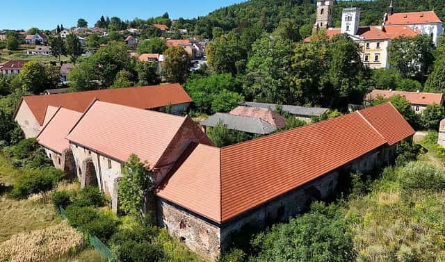 Prodej komerčního objektu (jiného typu) 8 074 m², Sázava, okres Benešov