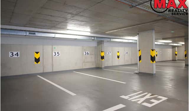 Pronájem garážového stání 10 m2, Praha - Hloubětín, Lehovecká, Praha 9 – Hloubětín